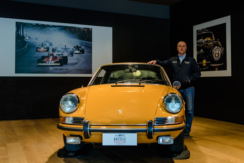 Massimo Bettinsoli classe 1968, Bresciano. L'ultima sfida sarà partecipare alla sua 16ª 1000 Miglia con una Lancia Lambda del 1929.