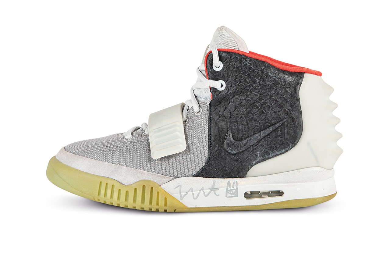 NIKE AIR YEEZY 2 'MISMATCH' SAMPLE SIGNED BY KANYE WEST 