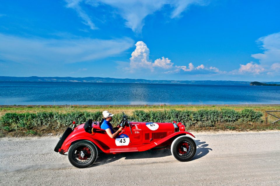 L' Alfa 6C 1750 Super Sport del 1929 con il numero 43 dell'equipaggio composto da Vesco/Salvinelli, vince la 39ª edizione della 1000 Miglia. 