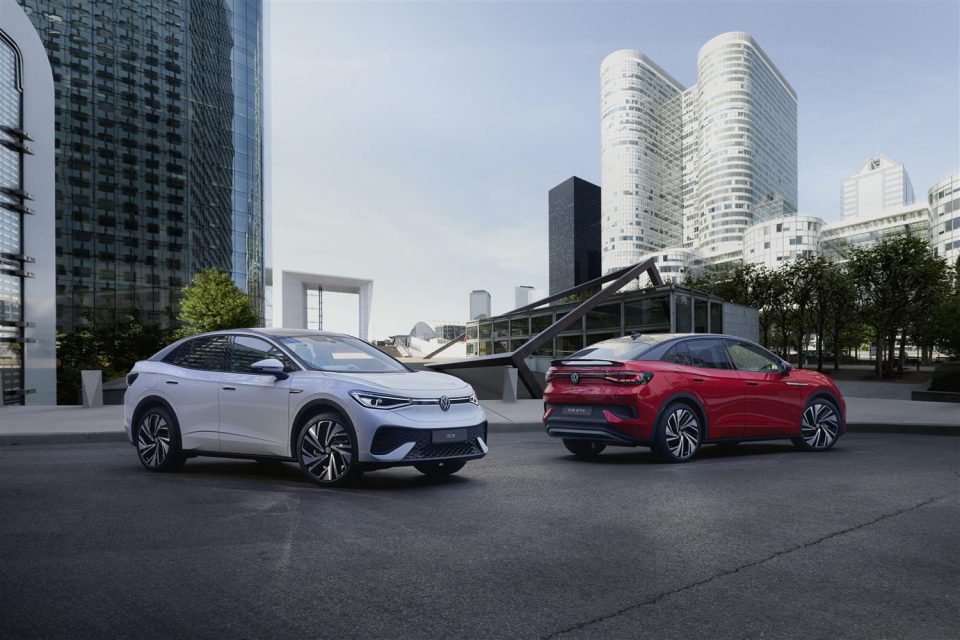 Volkswagen ID.5 e ID.5 GTX sono le versioni del nuovo modello di SUV coupé elettrico della casa di Wolfsbourg per i lunghi spostamenti.