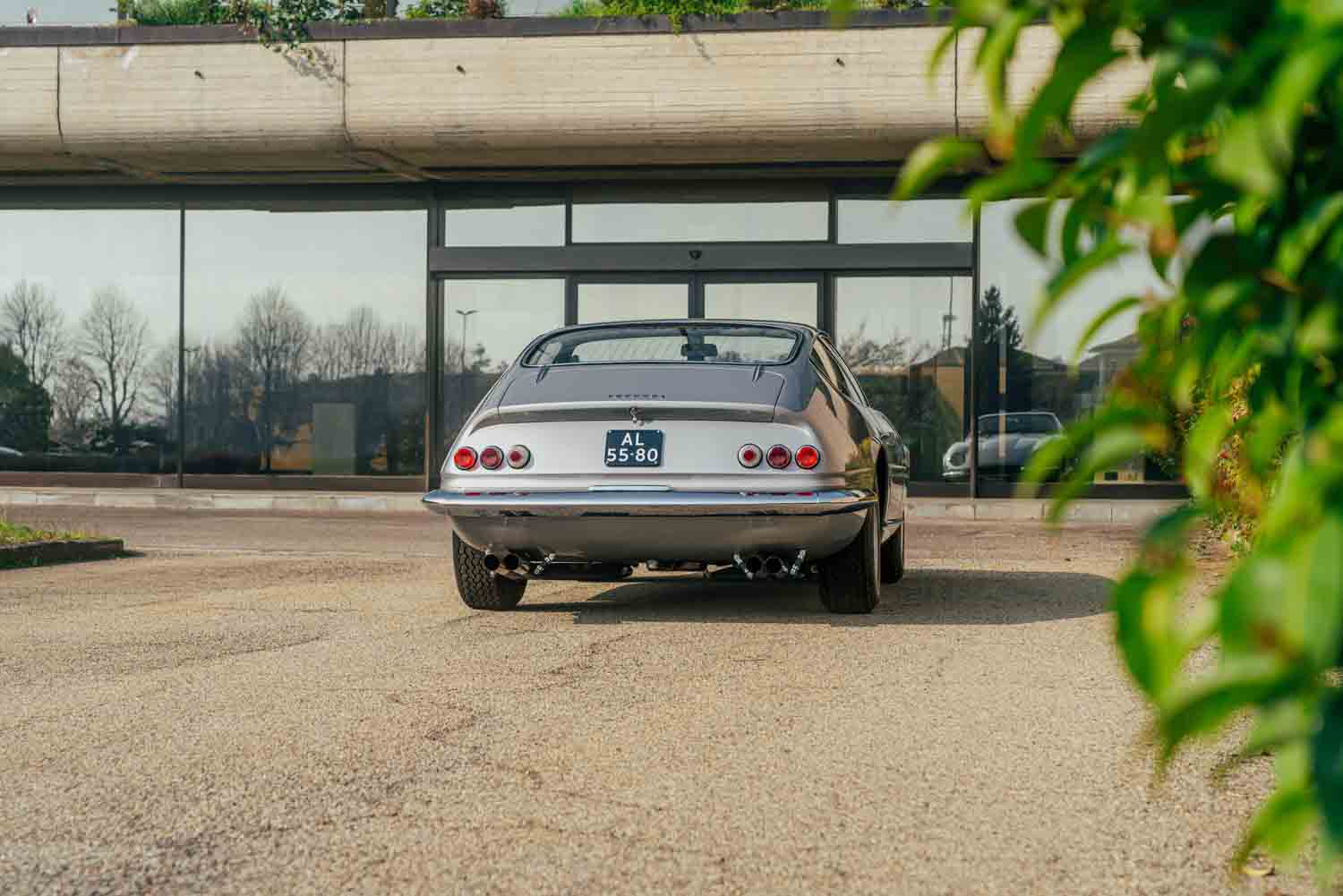 Posteriore a 6 fanalini della 365 GTB/4 Daytona