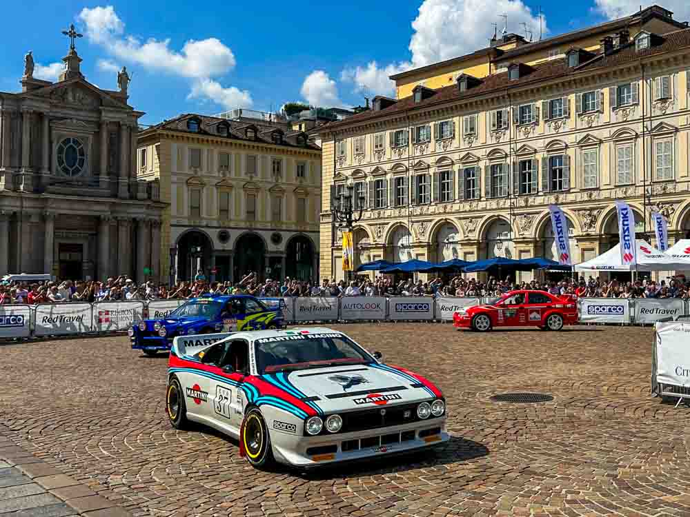 La Kimera evo37 in piazza San Carlo a Torino