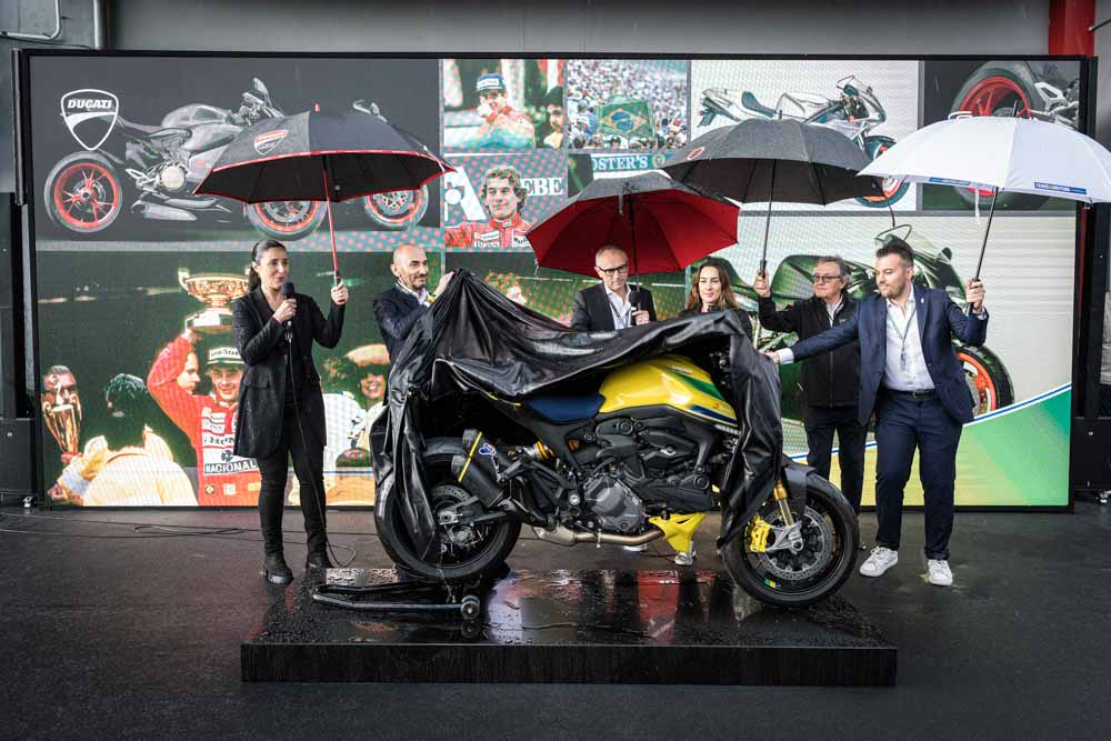 Ducati Senna: omaggio ad Ayrton Senna con il Monster da collezione