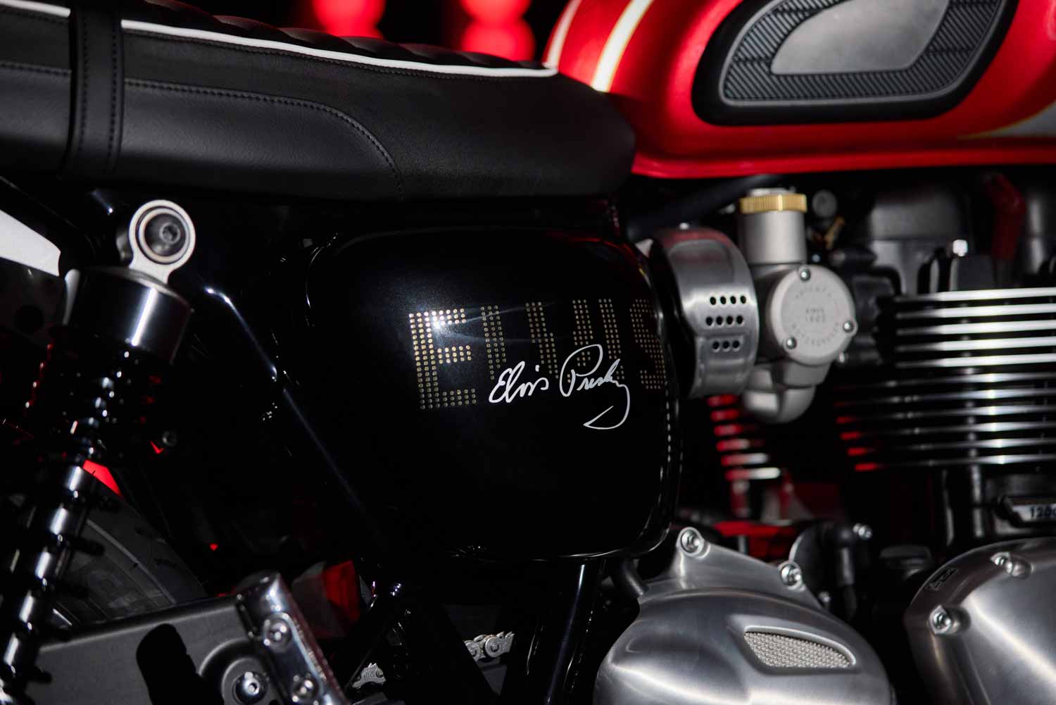 Bonneville T120 Elvis, la Triumph dedicata al Re del Rock