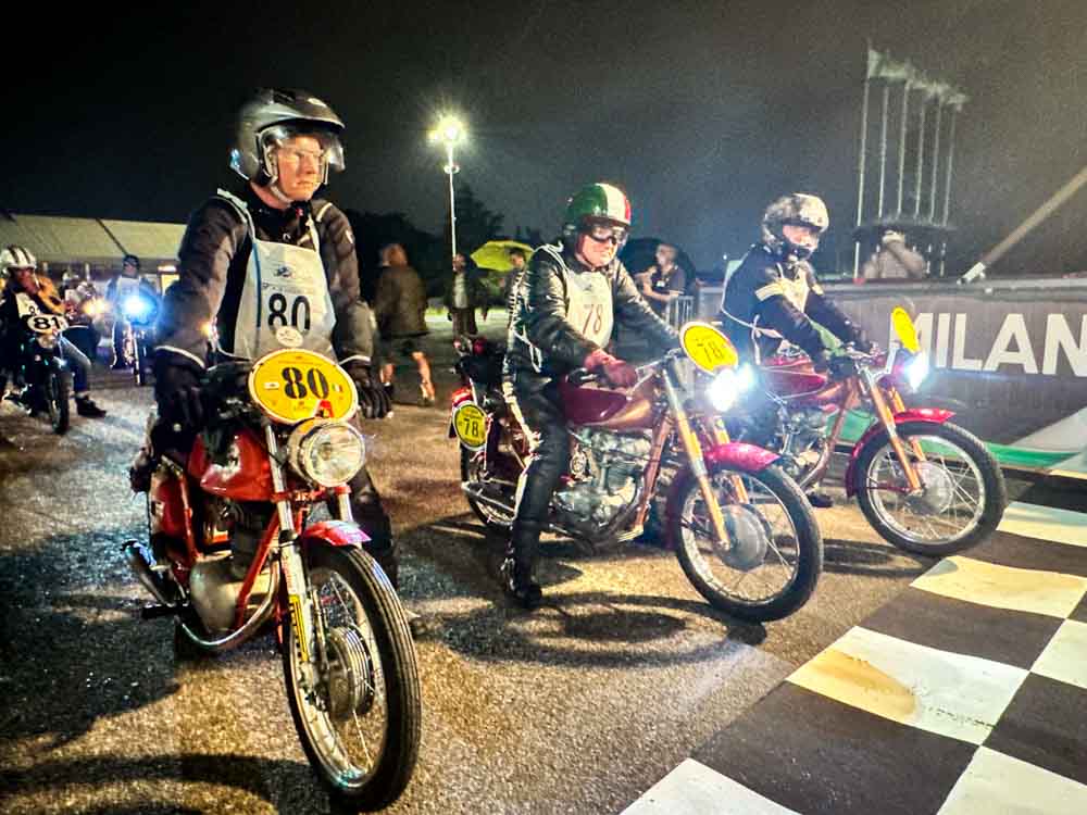 È partita la Milano-Taranto: il raid delle moto d'epoca