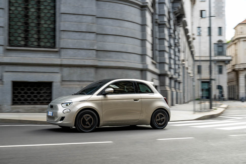 Fiat 500e Giorgio Armani un mix di design ed eleganza