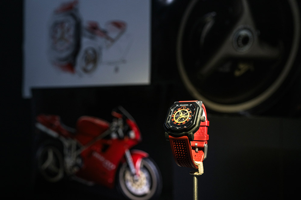 Ducati e Gerald Charles: un orologio tributo alla Ducati 916