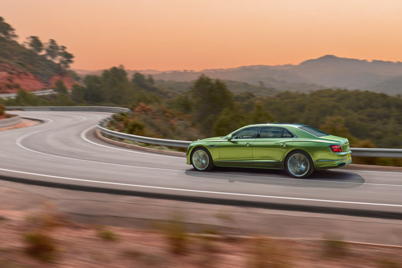 Bentley Flying Spur, la supercar di lusso