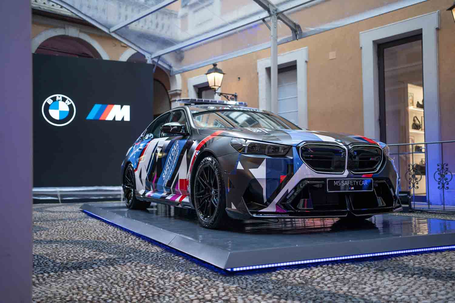 BMW M5 MotoGP Safety Car, innovazione e potenza