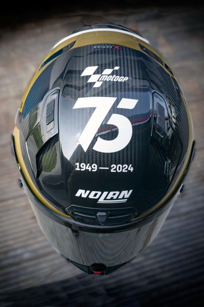 Il casco Nolan per il 75° anniversario del MotoGP