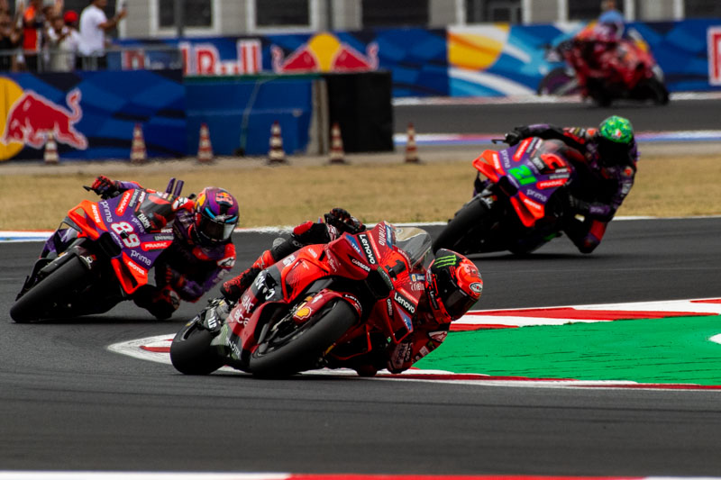 Marc Marquez vince a Misano, si riapre la sfida per il titolo