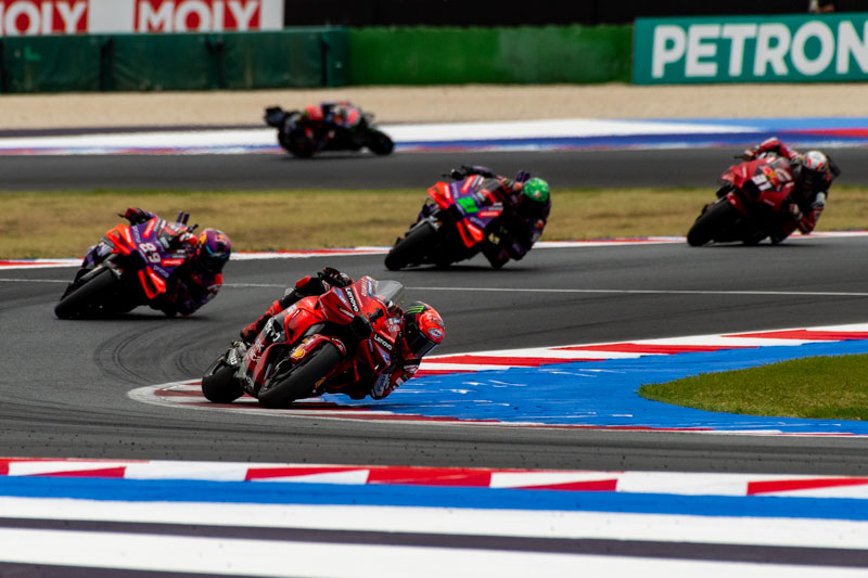 Marc Marquez vince a Misano, si riapre la sfida per il titolo