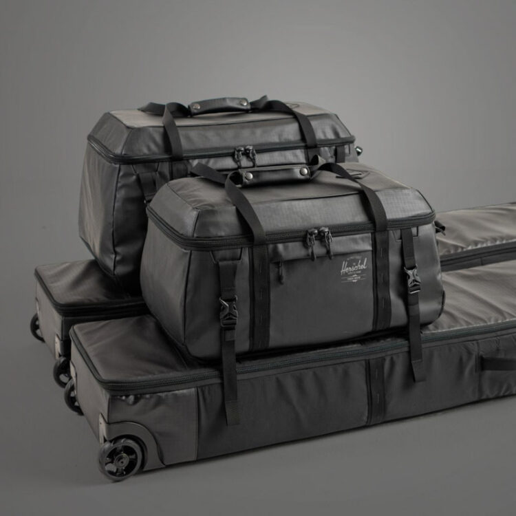 Herschel outdoor equipment accessori per ogni avventura