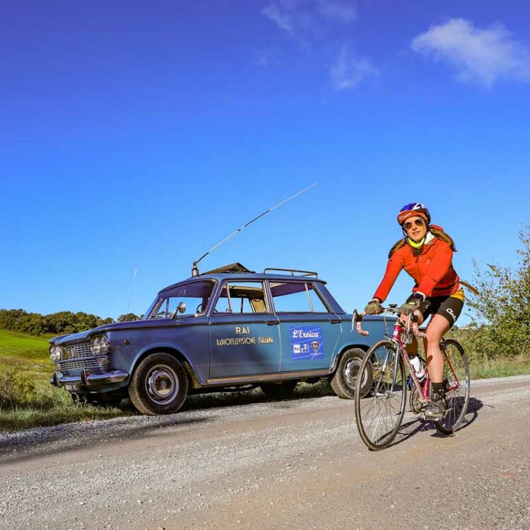 La Fiat 1500 Berlina un'icona del Giro d'Italia rivive all'Eroica