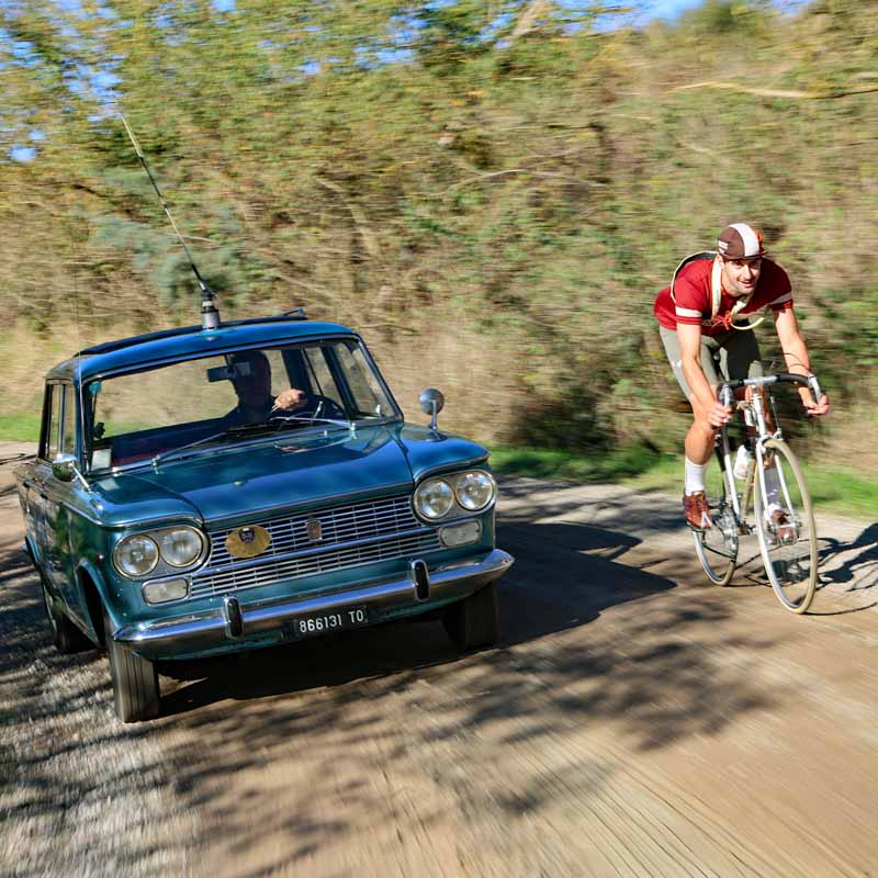 La Fiat 1500 Berlina un'icona del Giro d'Italia rivive all'Eroica