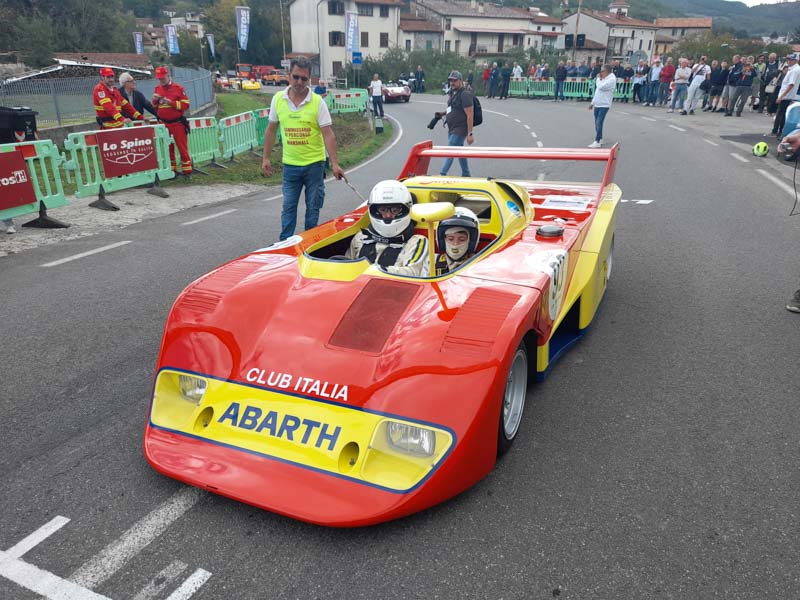 Leggende in Salita un tuffo nel passato tra auto storiche e passione