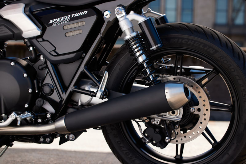 Triumph Speed Twin 900 2025 l'equilibrio perfetto tra eleganza e potenza