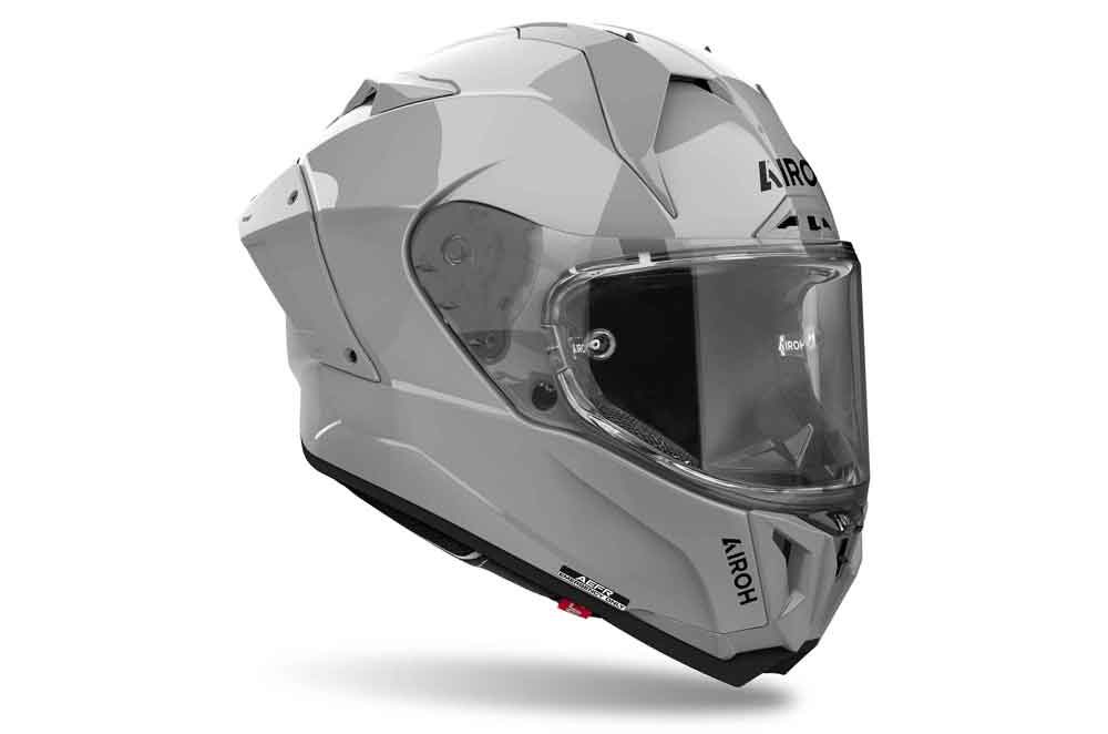 Casco AIROH GP 800 innovazione e sicurezza per il mondo racing e on road