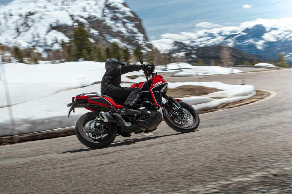 Moto Morini X-Cape 650, l'Adventure per eccellenza