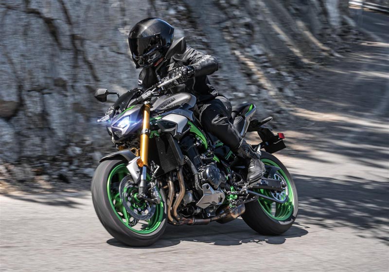 Nuova Kawasaki Z900 SE tecnologia e prestazioni incredibili