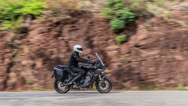 Yamaha TRACER 9 2025 nuova era per il touring sportivo