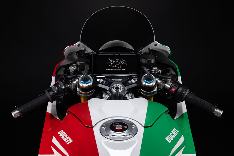 Ducati Panigale V4 Tricolore il Made in Italy che celebra la passione motociclistic