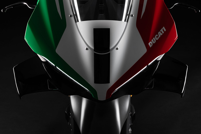 Ducati Panigale V4 Tricolore il Made in Italy che celebra la passione motociclistic