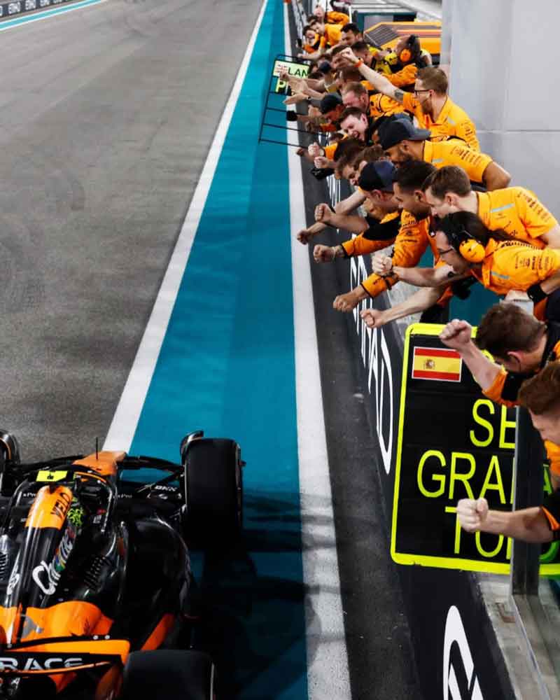 McLaren Campione del Mondo Costruttori F1 il trionfo arriva a Yas Marina