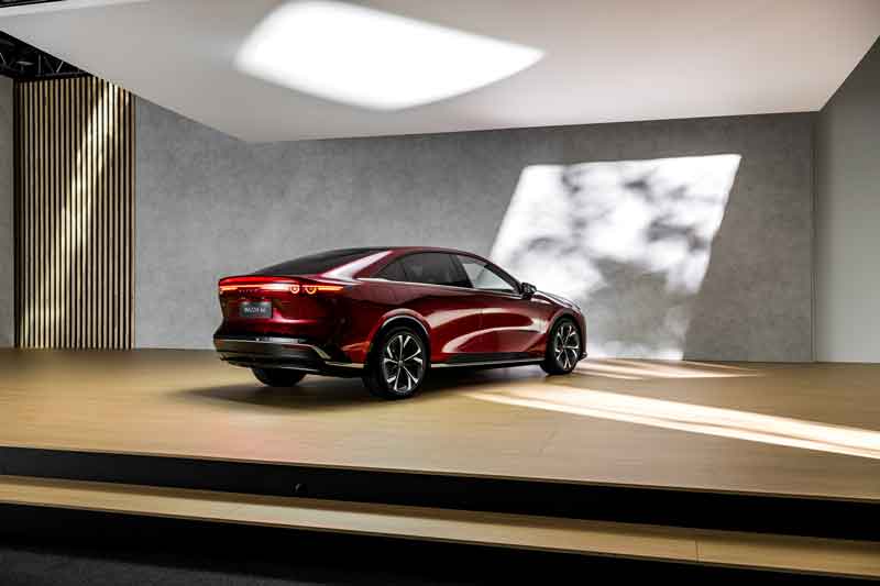 La Nuova Mazda 6e eleganza elettrica ed evoluzione senza confini