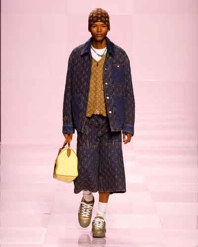 Louis Vuitton Uomo A I 2025 Pharrell Williams ruba la scena alla Paris Fashion Week