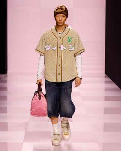 Louis Vuitton Uomo A I 2026 Pharrell Williams ruba la scena alla Paris Fashion Week