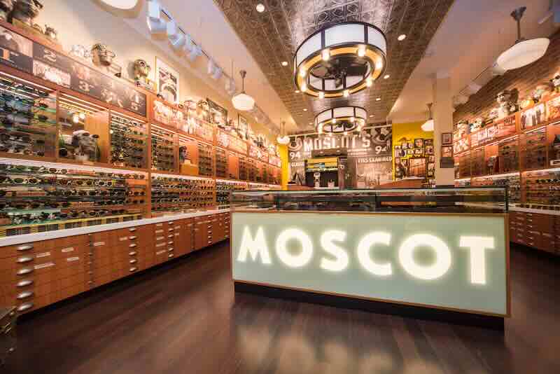 Moscot un viaggio lungo 110 anni le origini