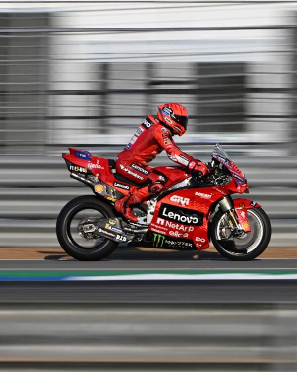 MotoGP 2025, Marquez domina i test di Buriram