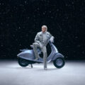 Vespa 946 Snake l'eleganza glaciale incontra la forza del serpente