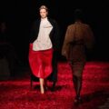 Ferragamo alla Milano Fashion Week tra danza, surrealismo e sartorialità